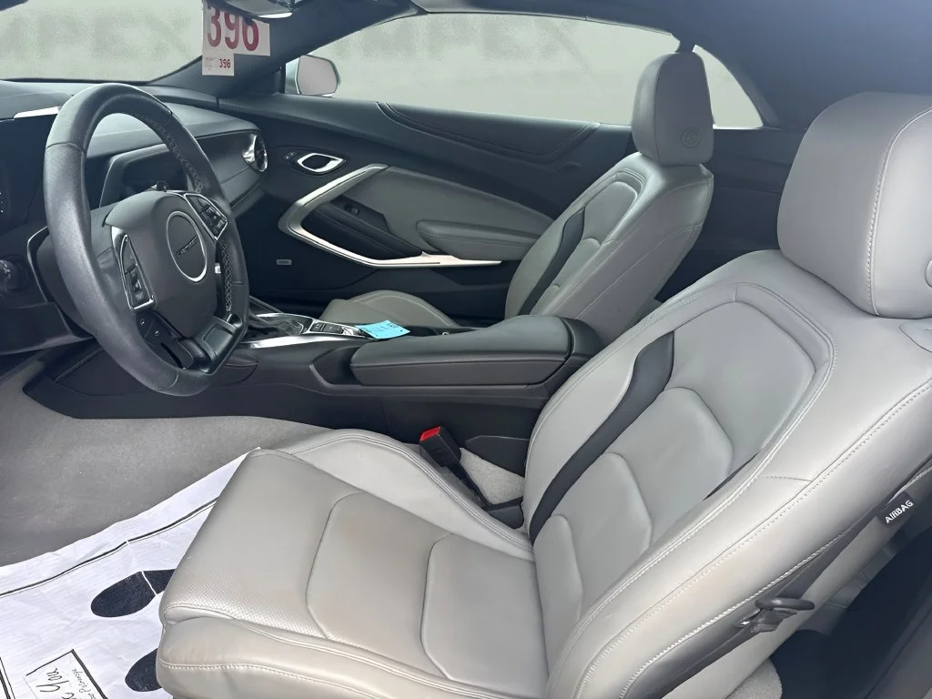 Used 2024 Sharkskin Metallic Chevrolet 3LT image 9
