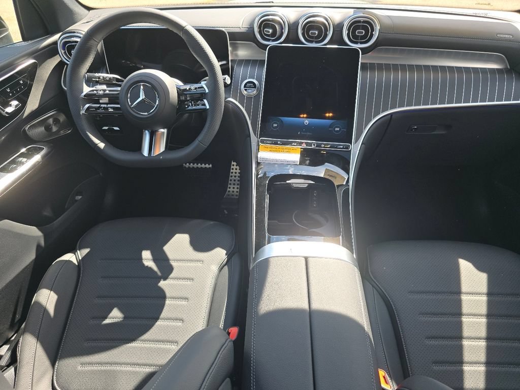 New 2026 MANUFAKTUR Moonlight White Metallic Mercedes-Benz GLC 300 image 61