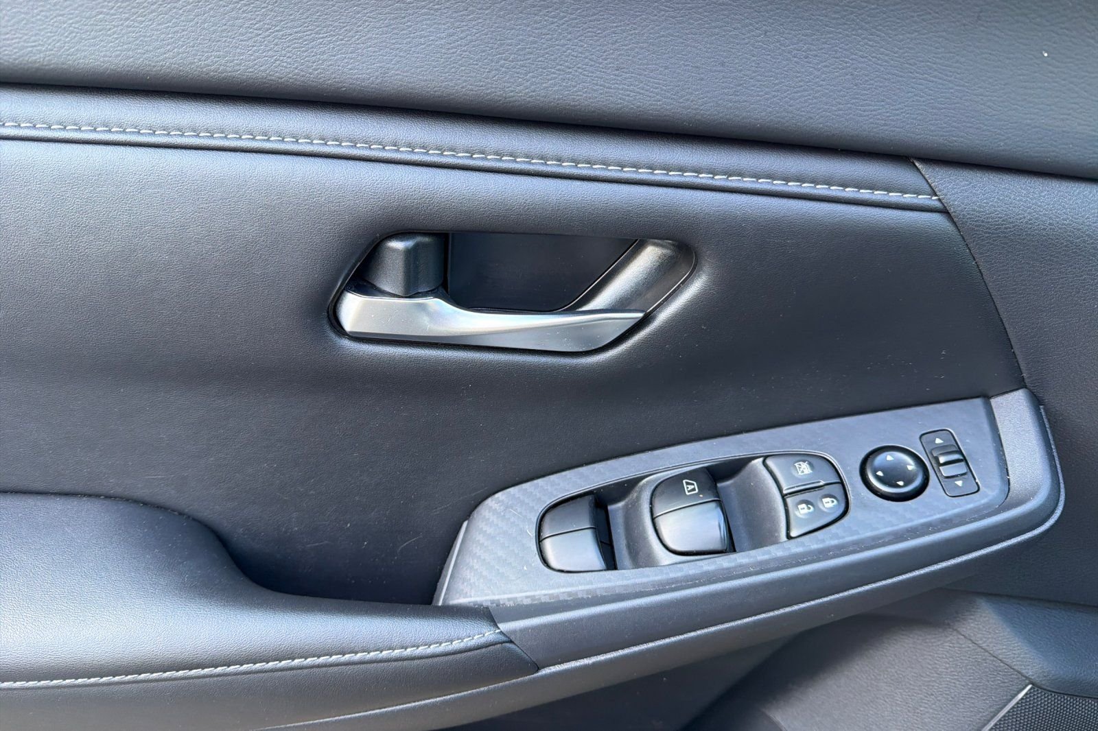 2025 Nissan Sentra SV - Photo 47