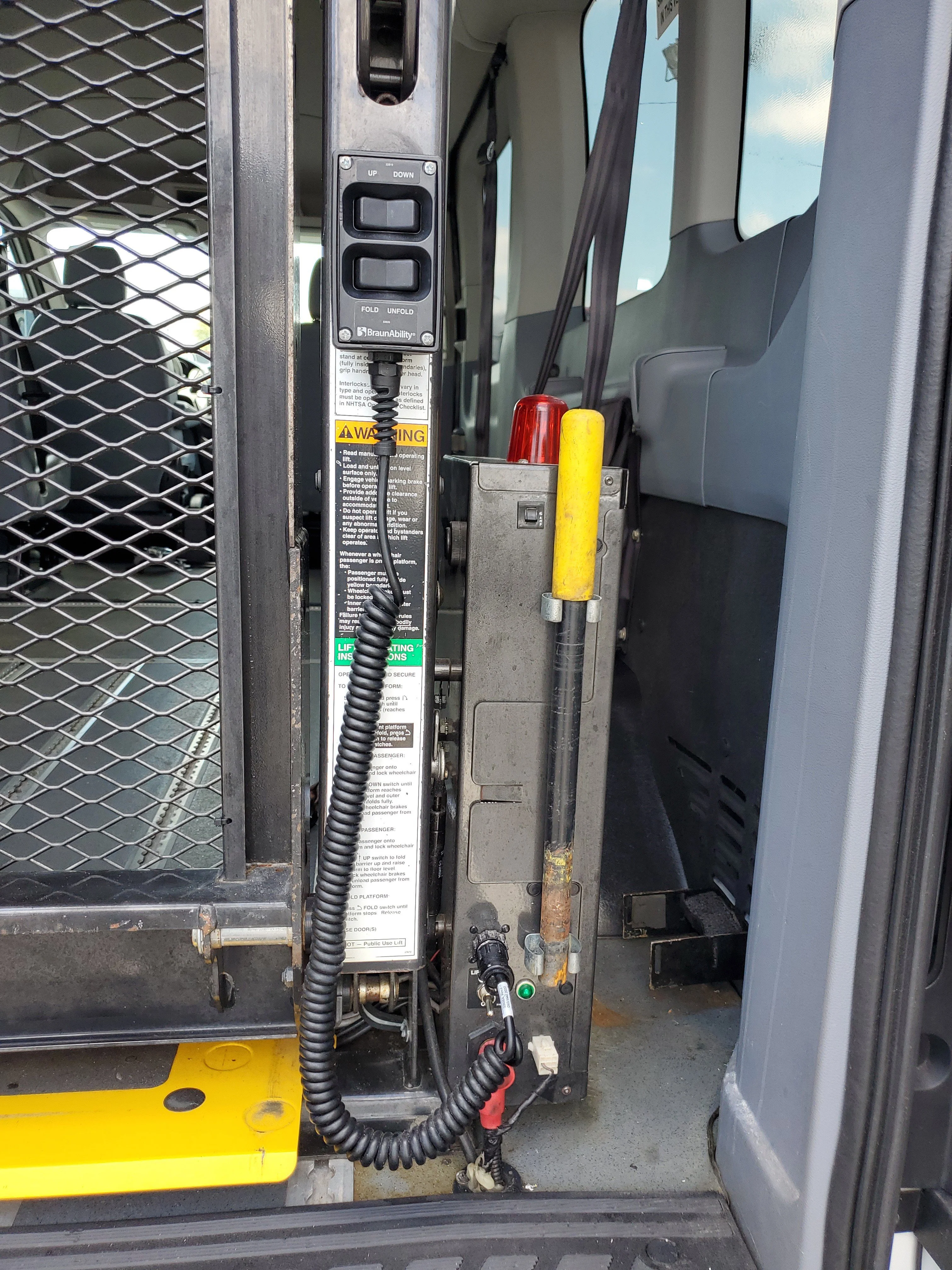 2015 Ford Transit XLT - Photo 10