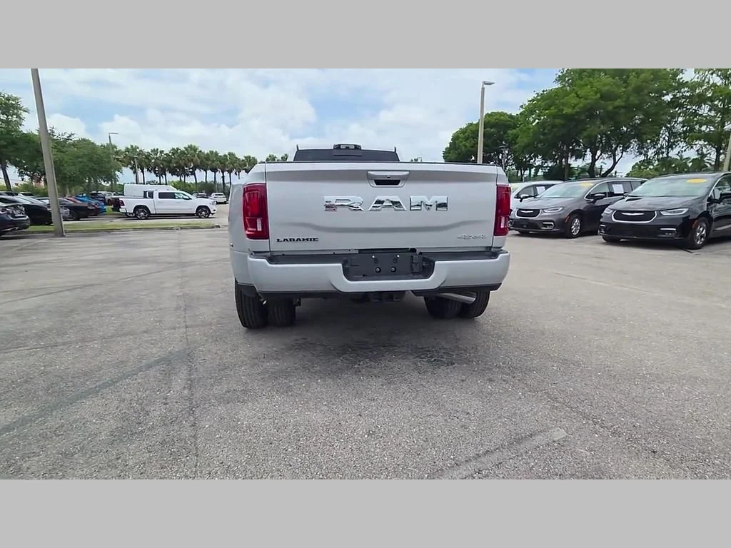 New 2026 Silver-Zynith Exterior Paint RAM Laramie image 30