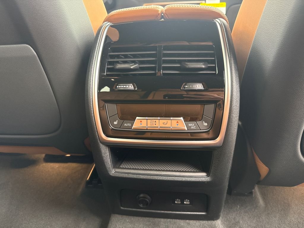 New 2026 Black Sapphire Metallic BMW xDrive40i image 17