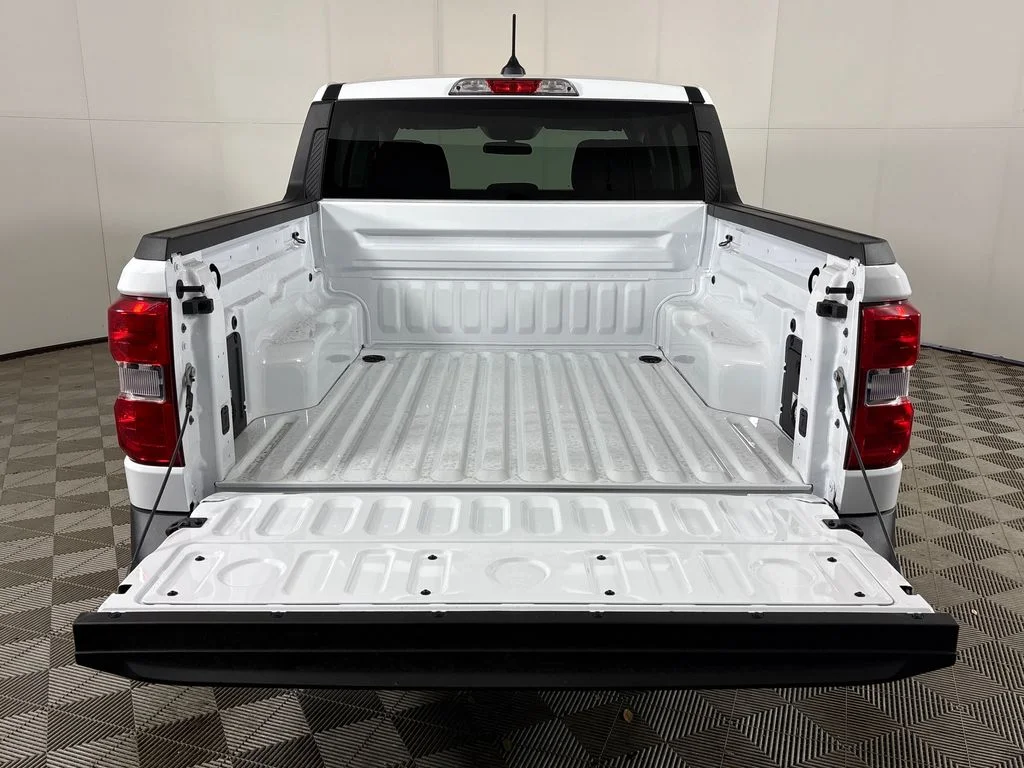 New 2026 White Ford XLT image 25