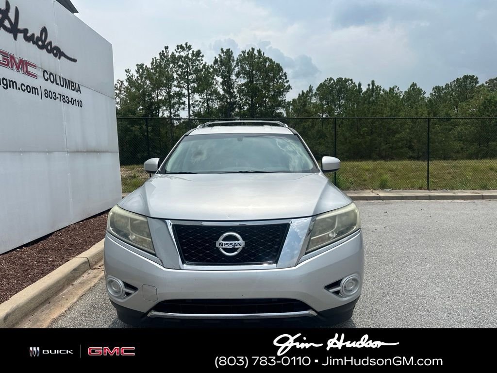 Used 2013 Silver Nissan SV image 4