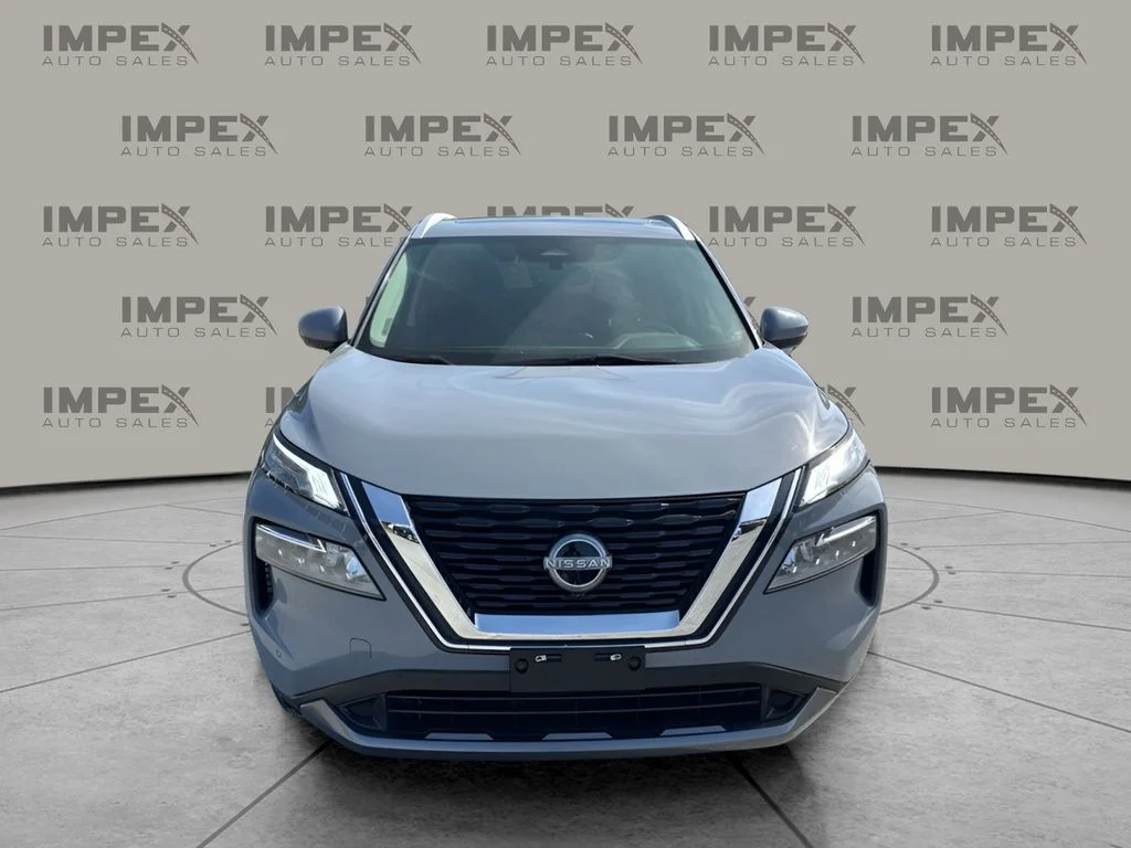 Used 2023 Gray Nissan SL image 8