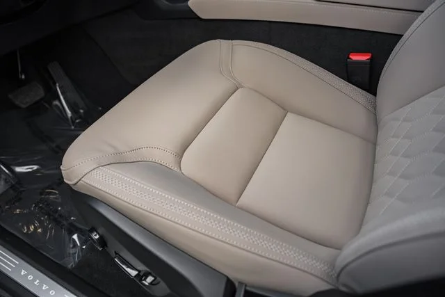 New 2026 Denim Blue Volvo T8 Plus image 33