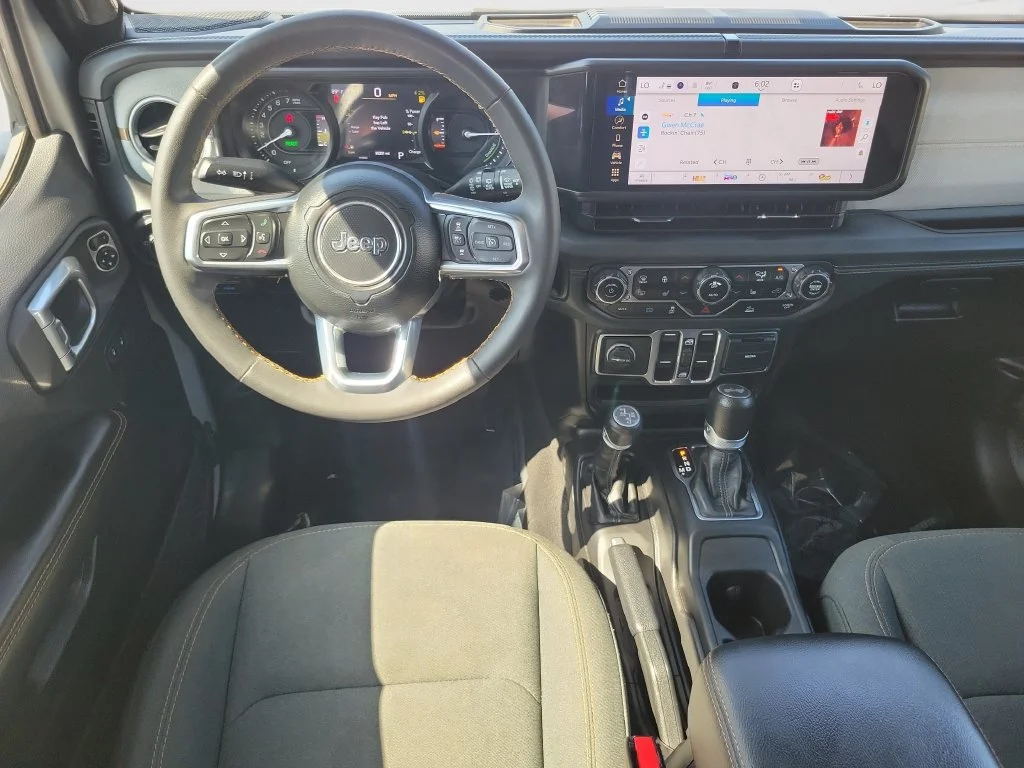 Used 2024 Silver Jeep Sahara 4xe image 19