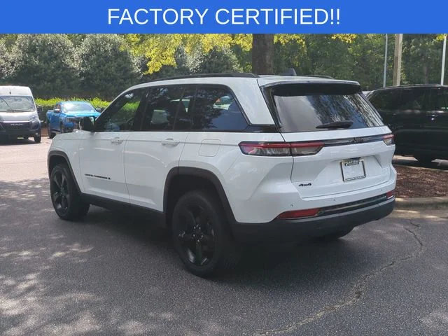 Used 2022 White Jeep Altitude image 3