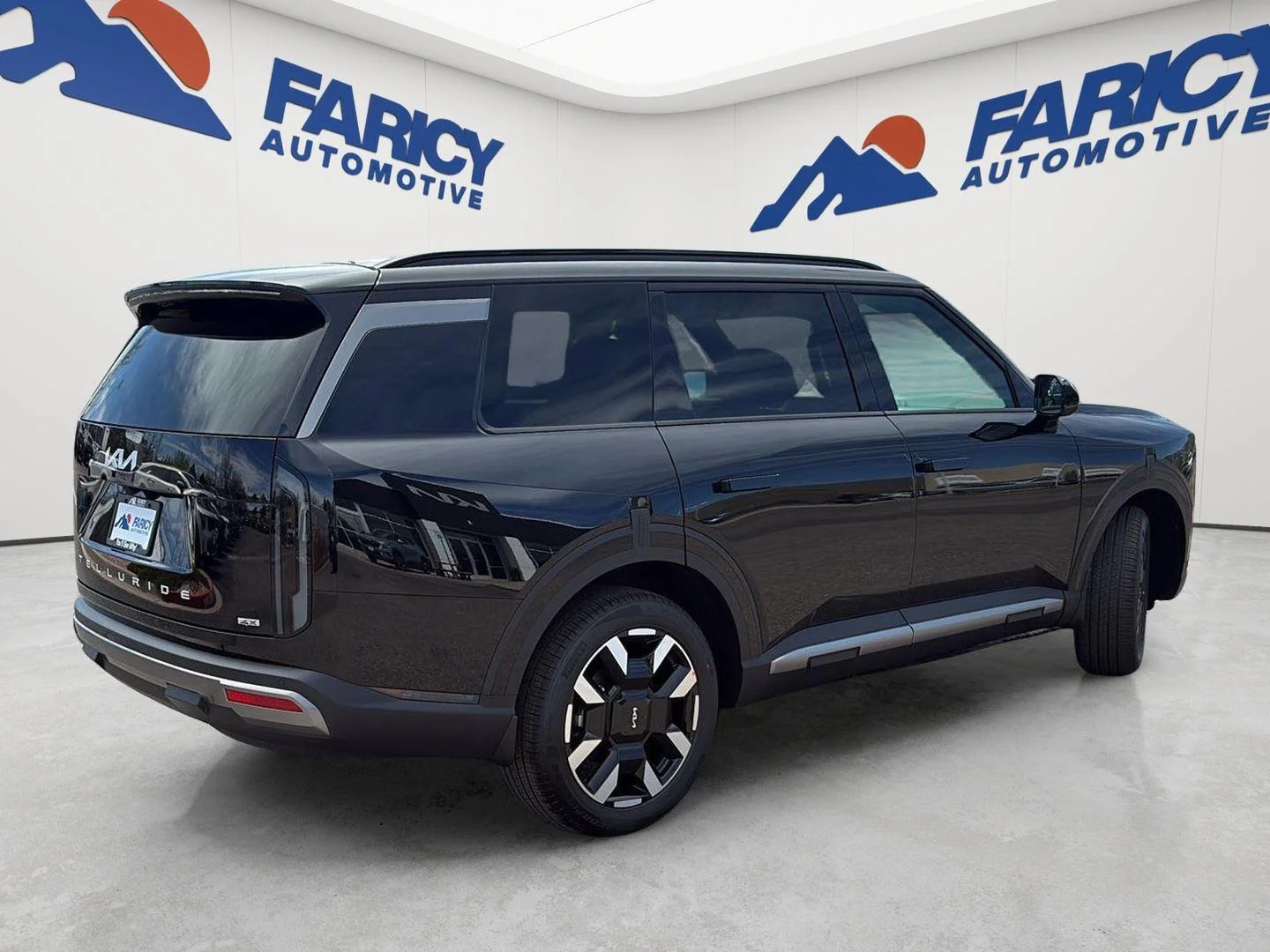 Used 2027 Ebony Black Kia S image 6