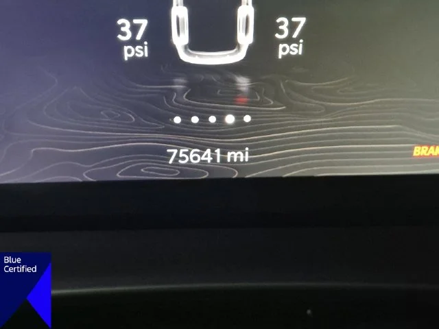 Used 2022 White Jeep Laredo image 20