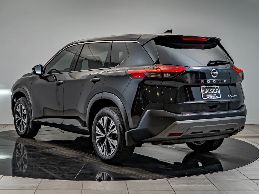 Used 2021 Super Black Nissan SV image 7