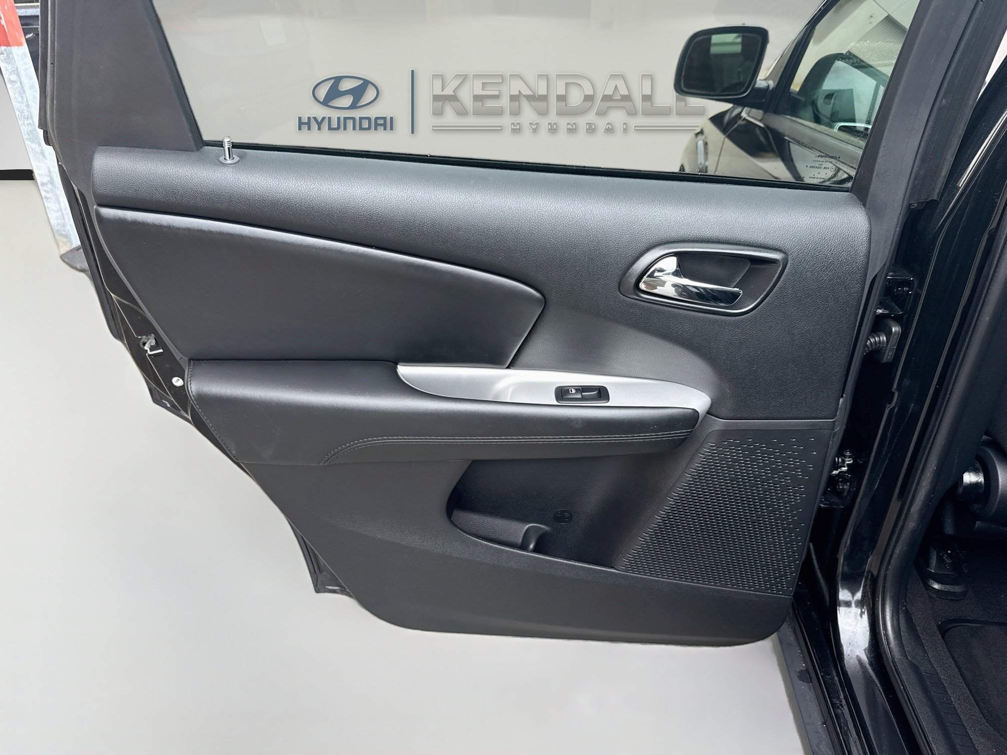 Used 2019 Pitch Black Clearcoat Dodge SE image 22