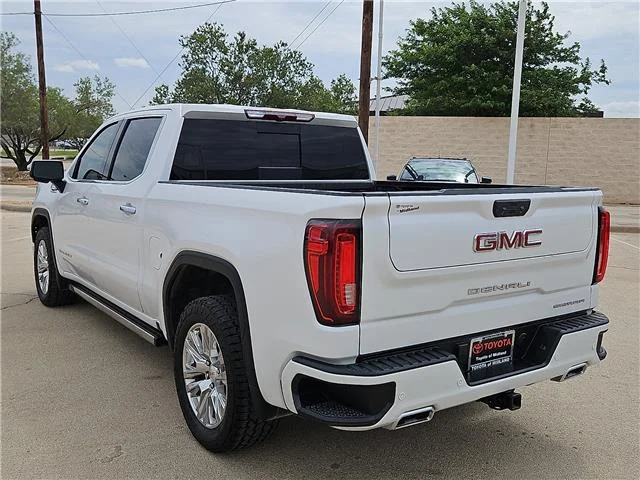 Used 2023 White Frost Tricoat GMC Denali 4x4 Crew Cab 6.6 ft. box 157 in. WB image 2