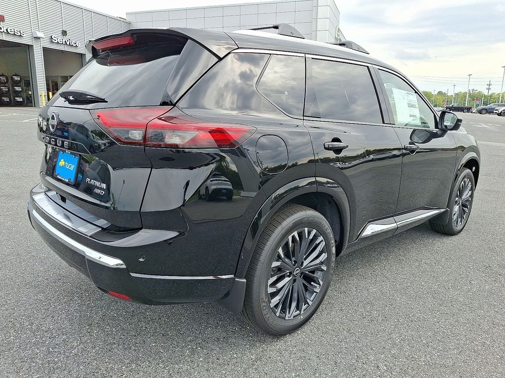 New 2026 Black Nissan Platinum image 4