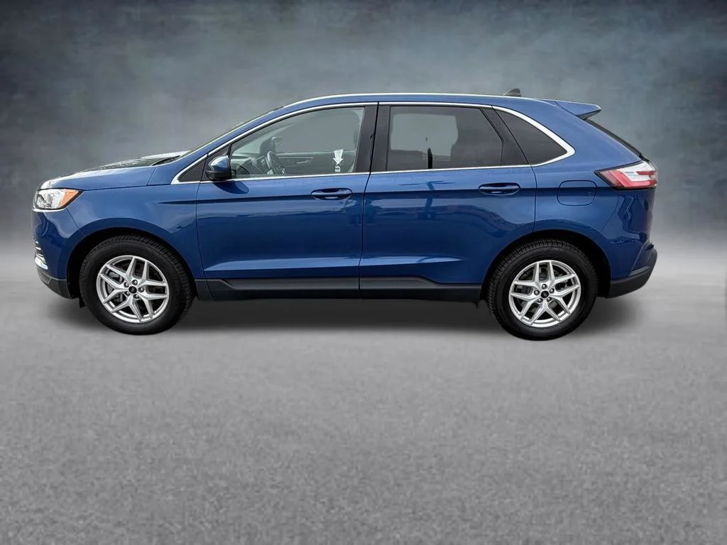 Used 2024 Blue Ford SEL image 52