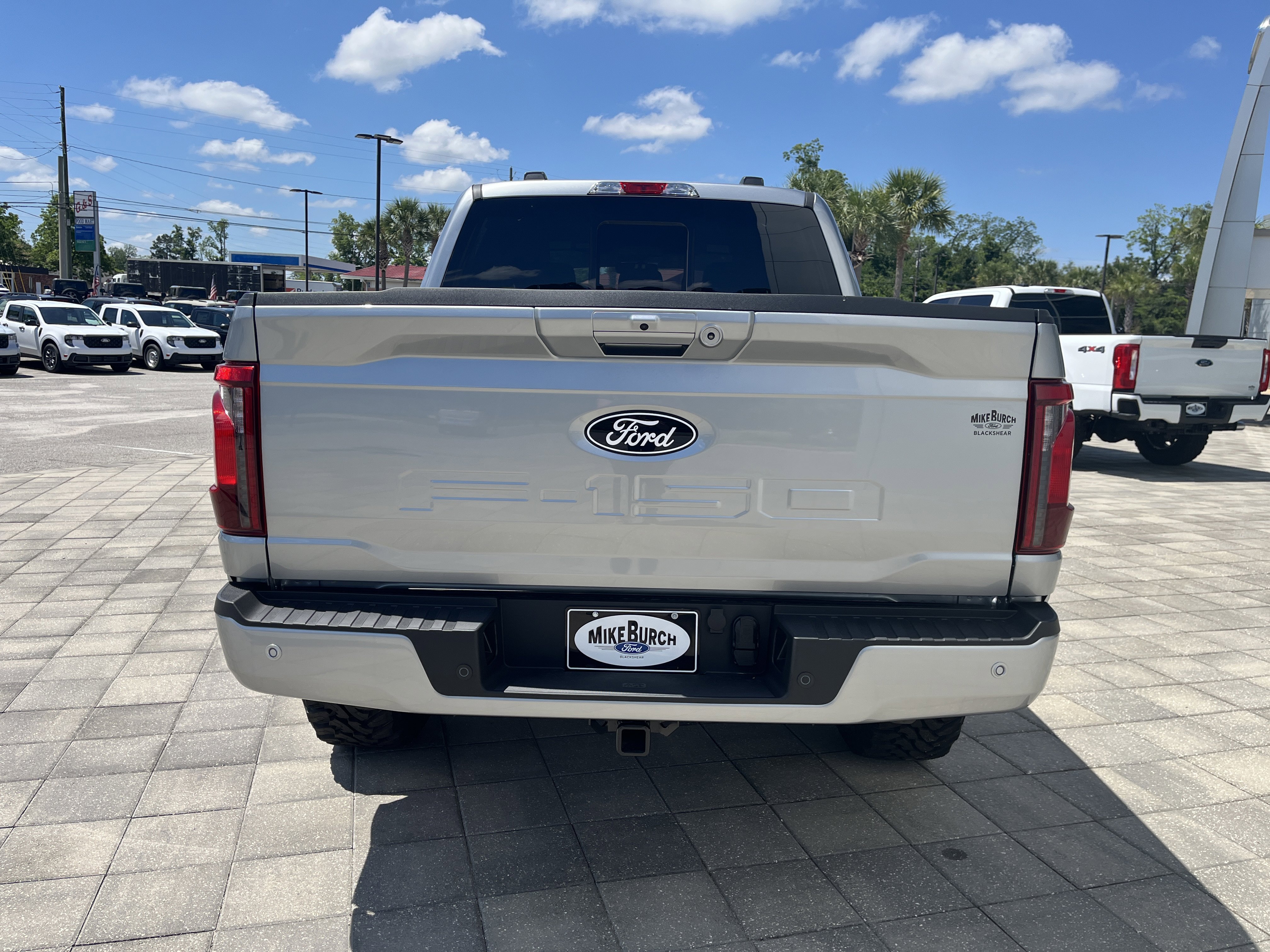 New 2026 Iconic Silver Metallic Ford XLT image 5