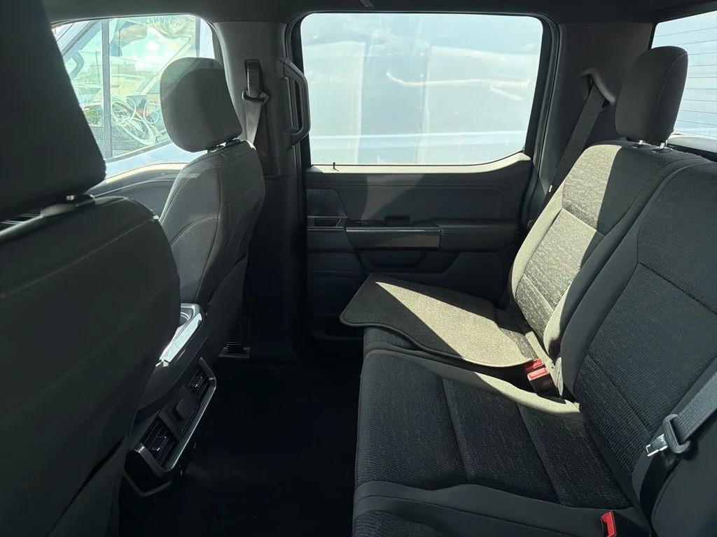 Used 2023 Black Ford XLT image 9