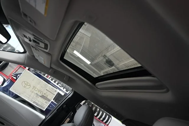 2026 Toyota Sienna XLE - Photo 22