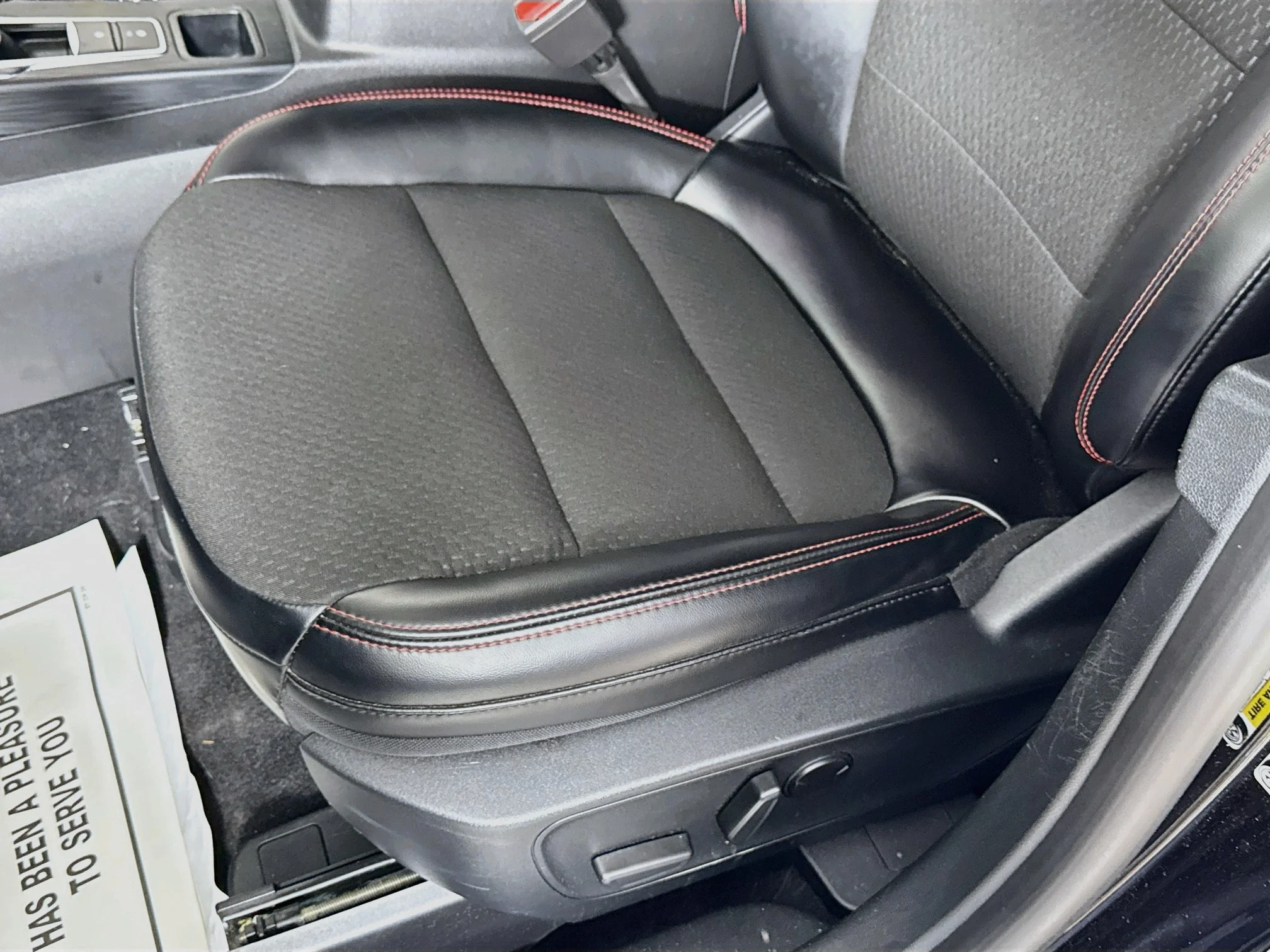 Used 2024 Agate Black Metallic Ford ST-Line image 19