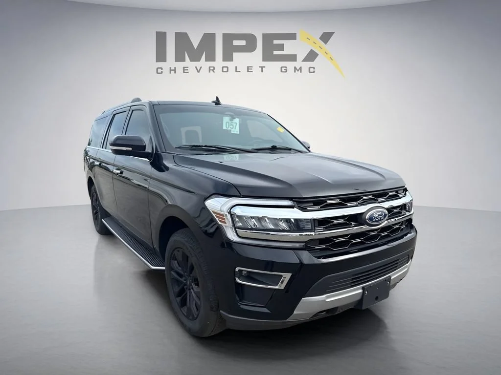 Used 2022  Ford Limited image 7