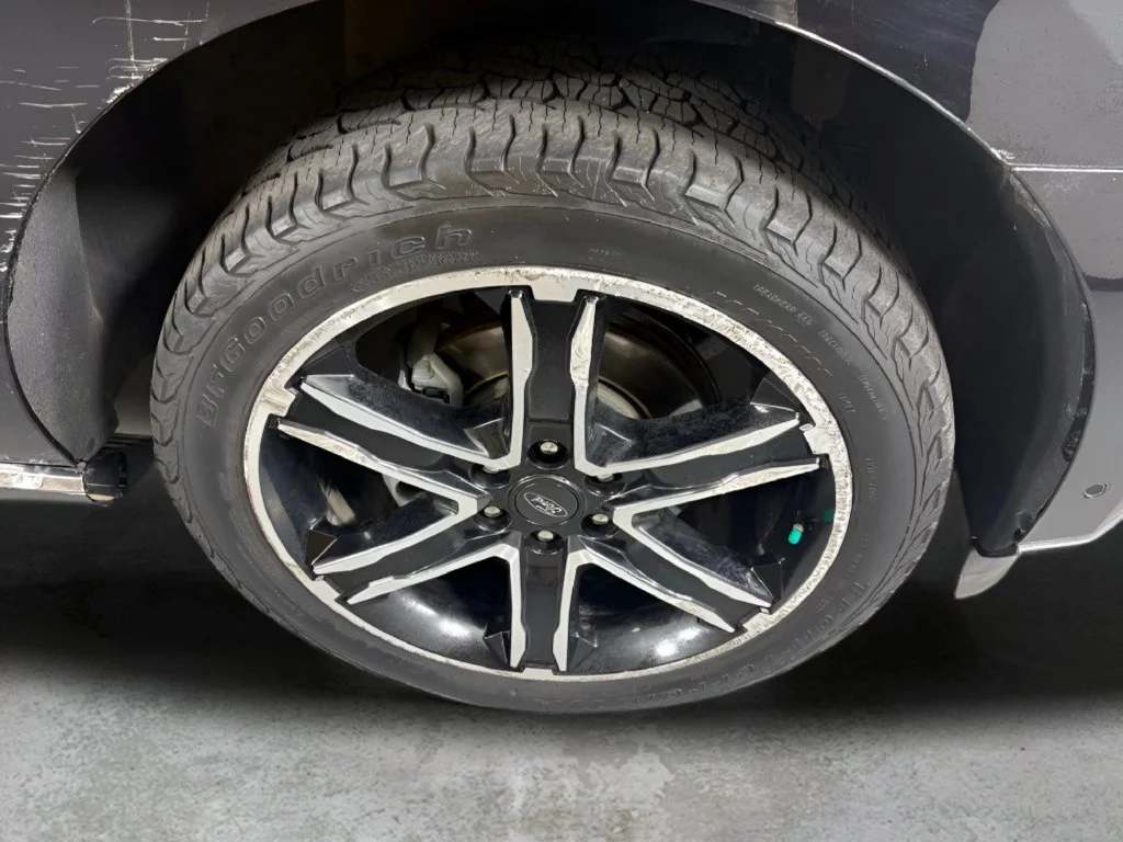 Used 2020 Black Ford Limited image 43