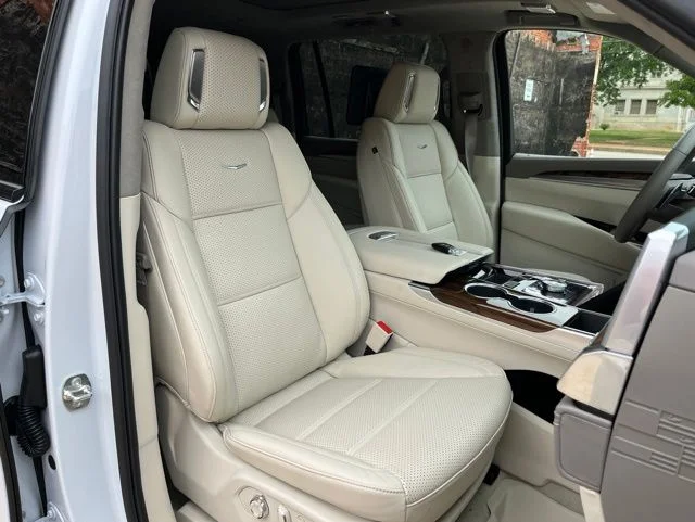 New 2026 White Cadillac Platinum Edition image 25