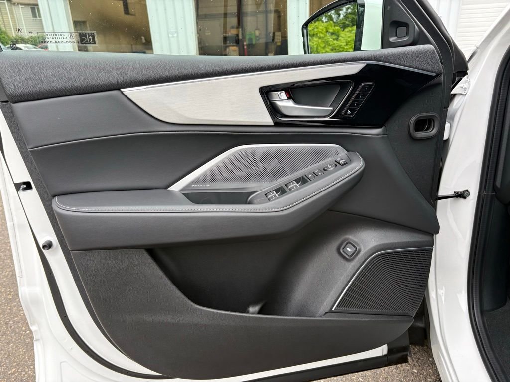 New 2026 Platinum White Pearl Acura Technology Package image 10