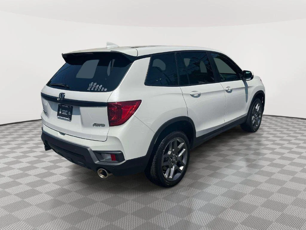 Used 2023 Platinum White Pearl Honda AWD EX-L image 6