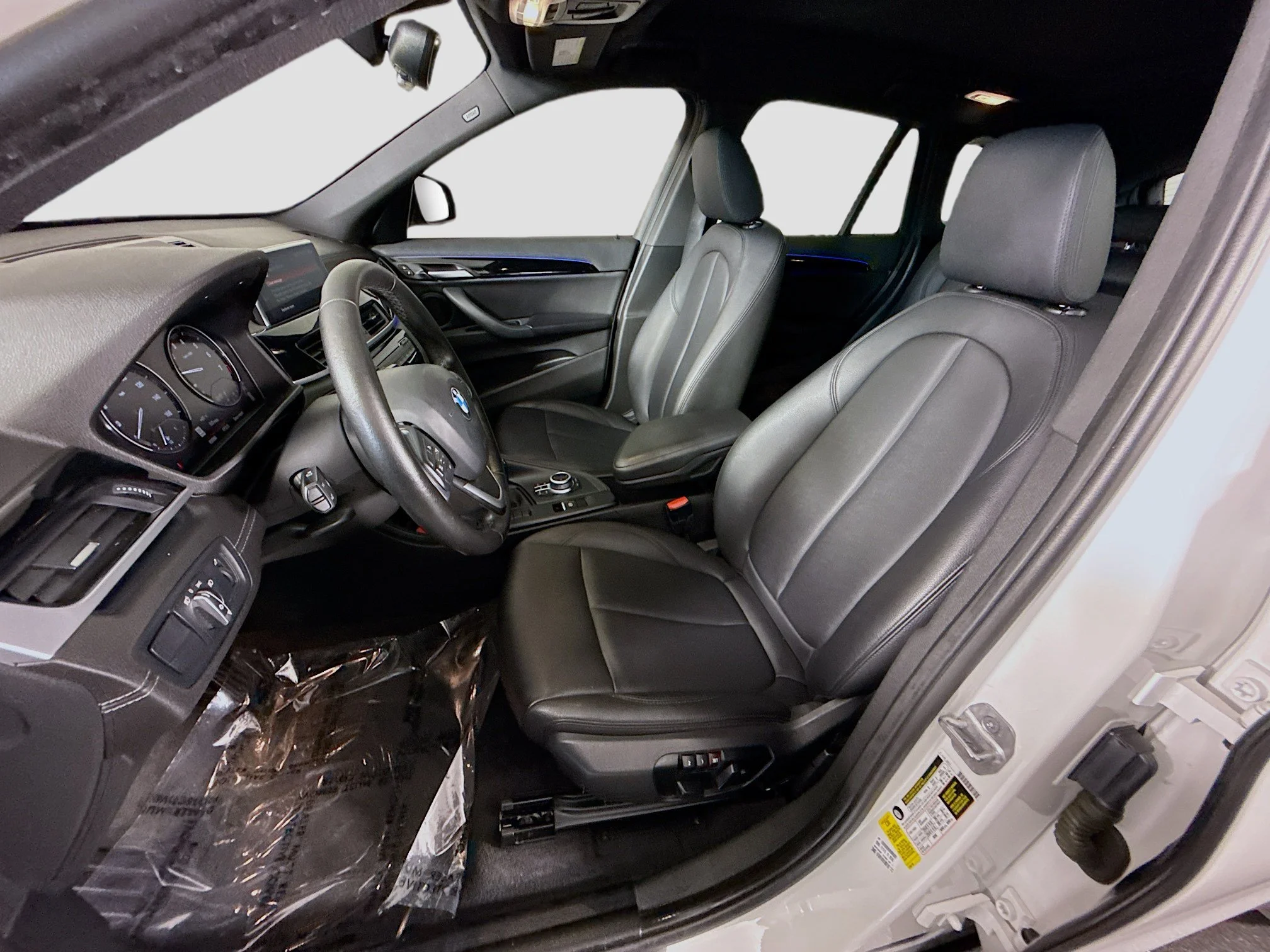 Used 2021 Alpine White BMW sDrive28i image 18