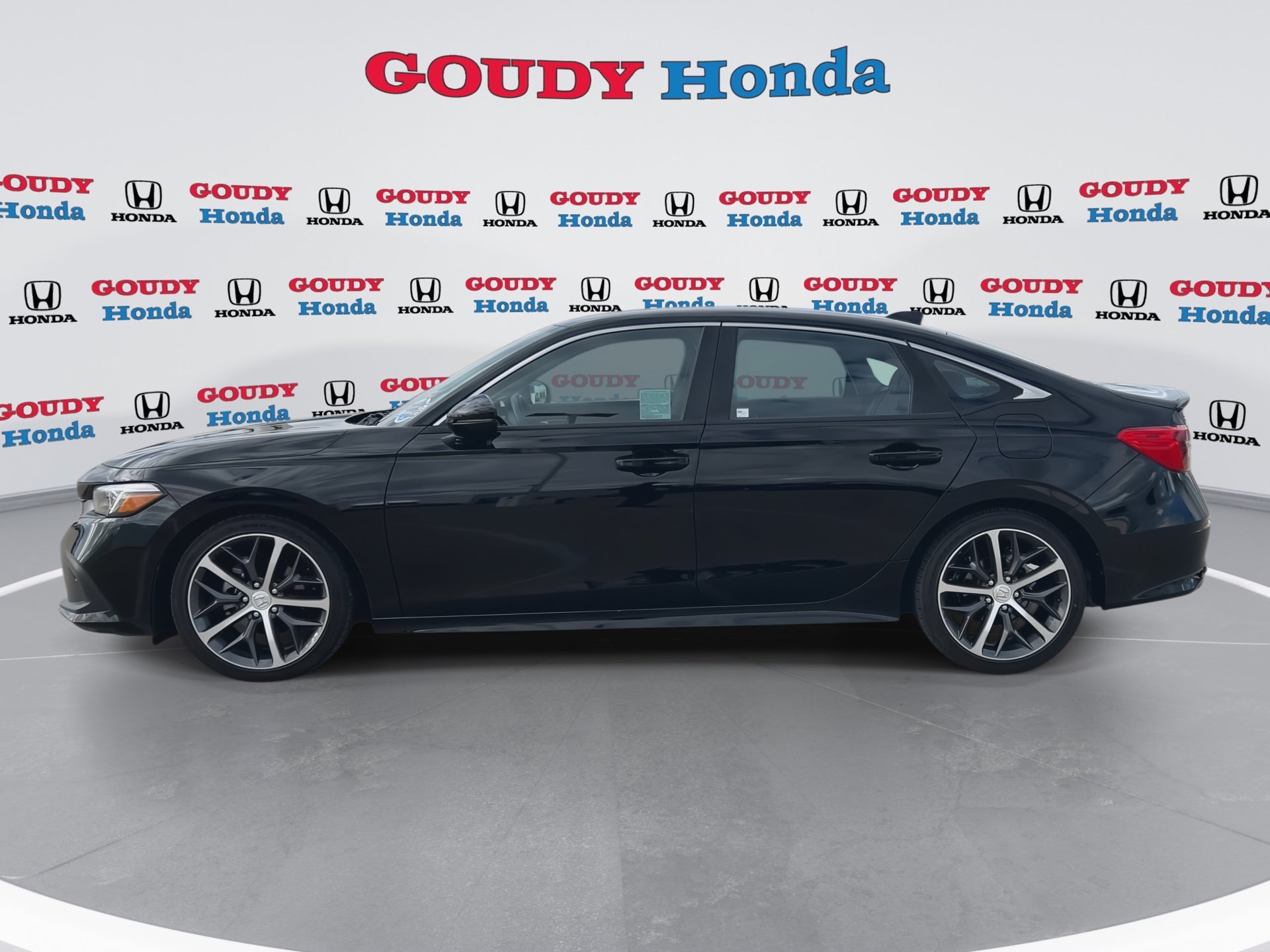 2024 Honda Civic Touring - Photo 32