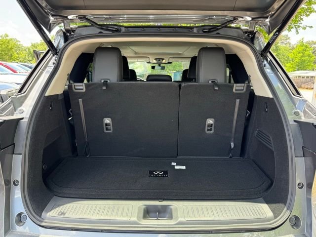 New 2027 Gray INFINITI LUXE image 40