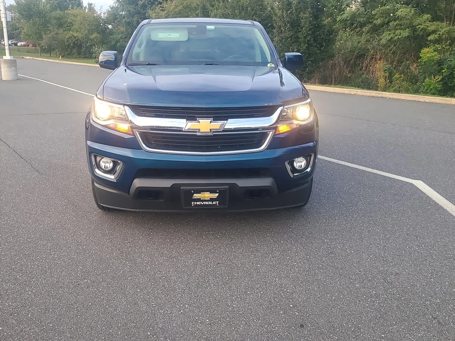 Used 2020 Pacific Blue Metallic Chevrolet 4WD LT image 5