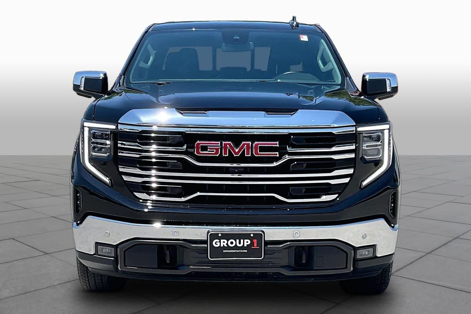 Used 2026 Onyx Black GMC SLT image 4