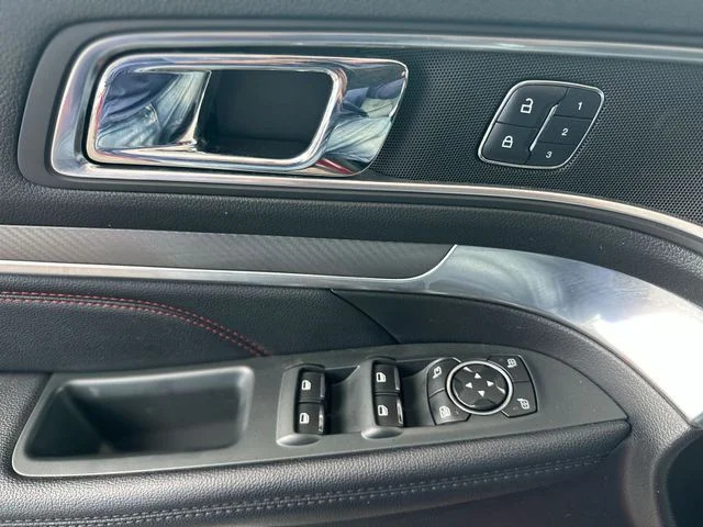 Used 2018 Red Ford Sport image 14