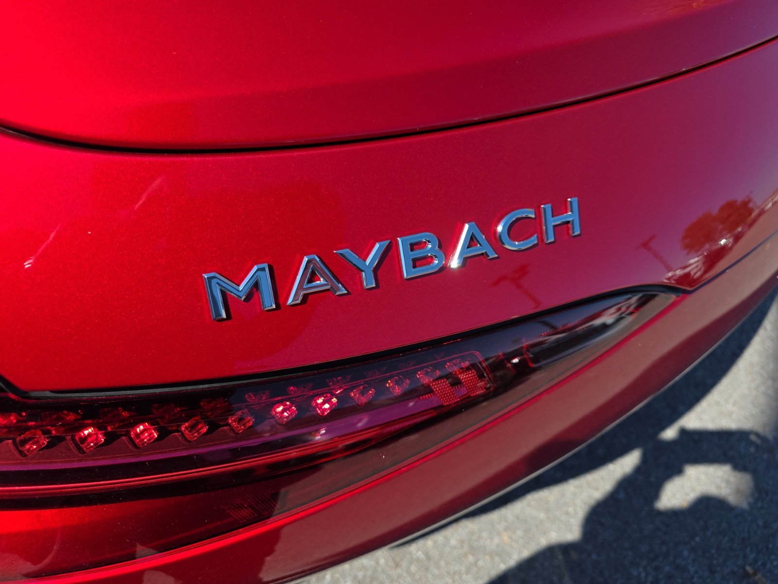 Certified Used 2026 MANUFAKTUR Garnet Red Metallic (Red Ambiance) Mercedes-Benz Maybach SL 680 image 17