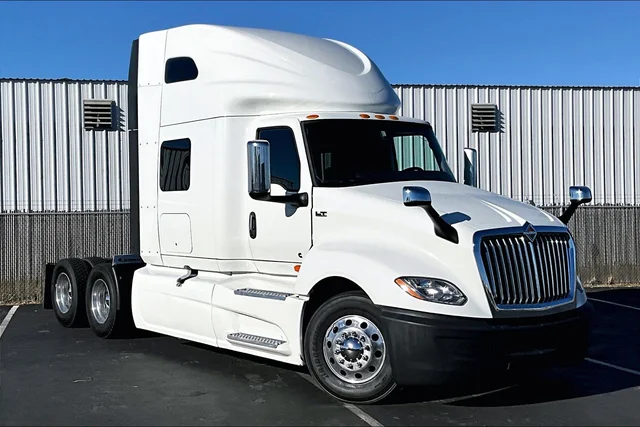 Pre-Owned 2022 International LT625 6x4 Sleeper