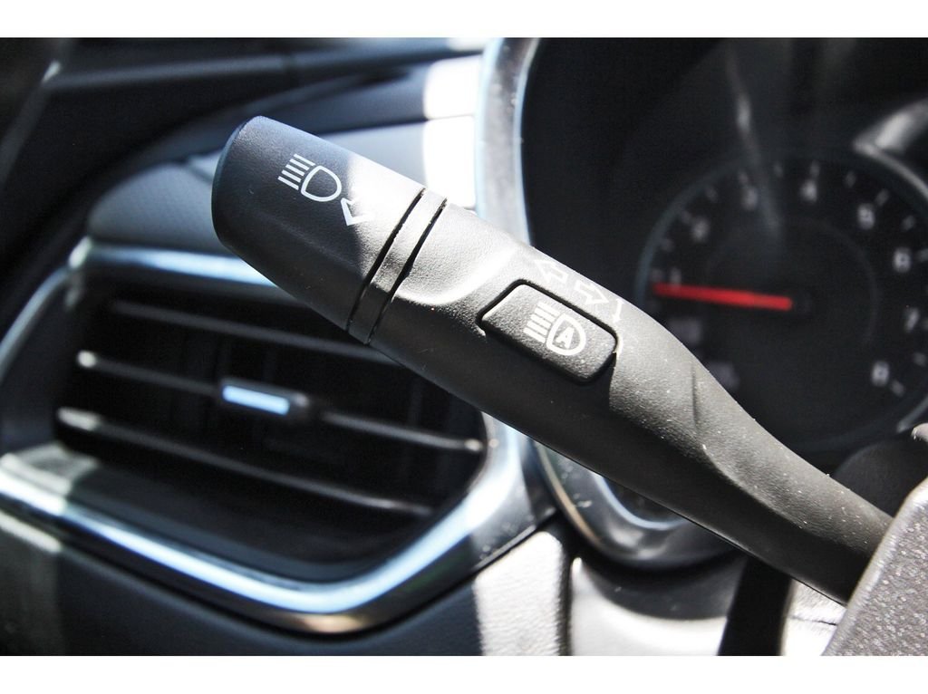 Used 2021 White Chevrolet Premier image 17
