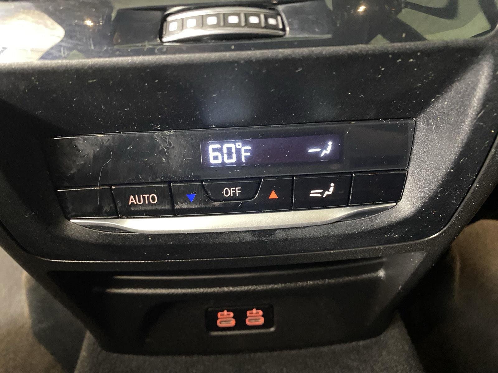 Used 2024 Black Sapphire Metallic BMW xDrive30i image 27