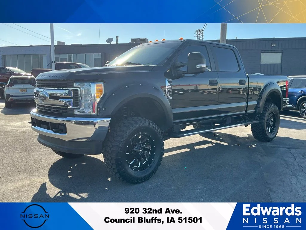 Used 2017 Black Ford XLT image 6
