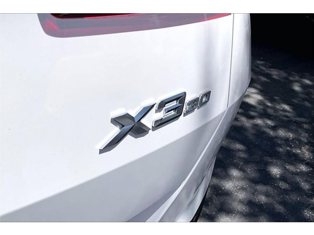 New 2026 Alpine White BMW 30 xDrive image 15