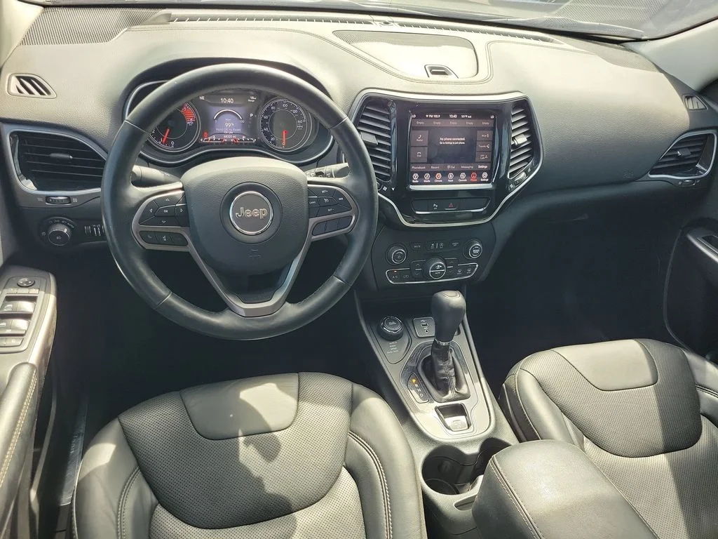 Used 2019 Gray Jeep Limited image 13