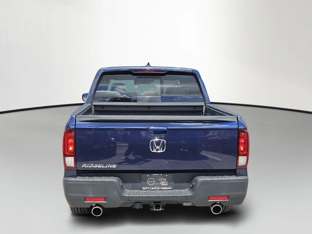 Used 2023  Honda RTL image 6
