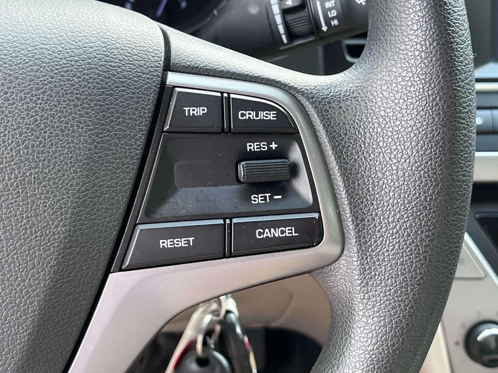 Used 2017 Mineral Beige Pearl Hyundai SE image 27