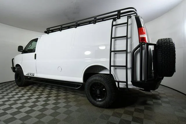 2025 Chevrolet Express Cargo Work Van - Photo 14