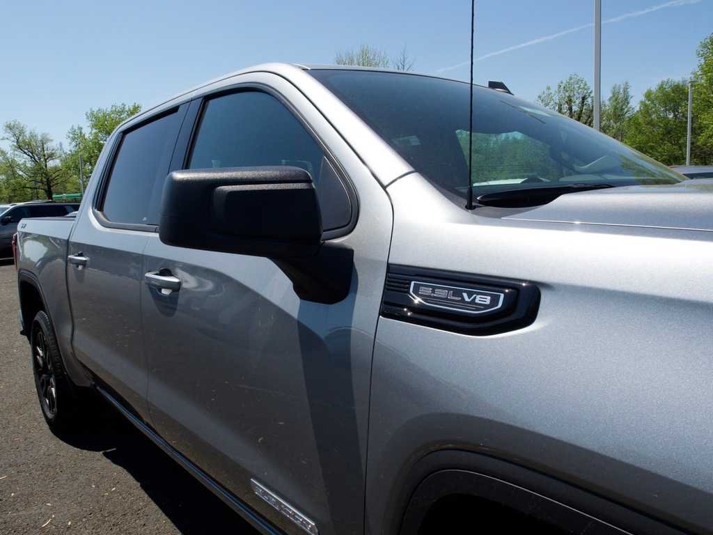 New 2026 Sterling Metallic GMC Elevation image 4