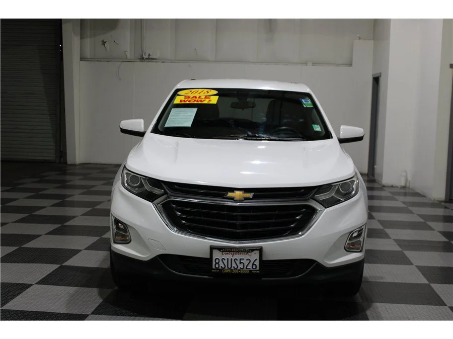 Used 2018 Summit White Chevrolet LT image 2
