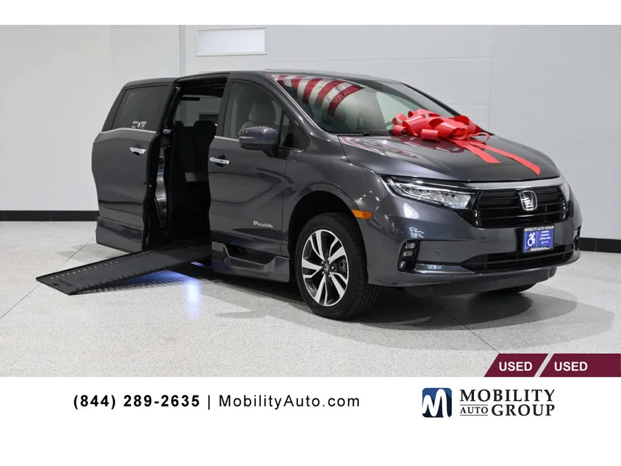 2023 Honda Odyssey Touring's photo