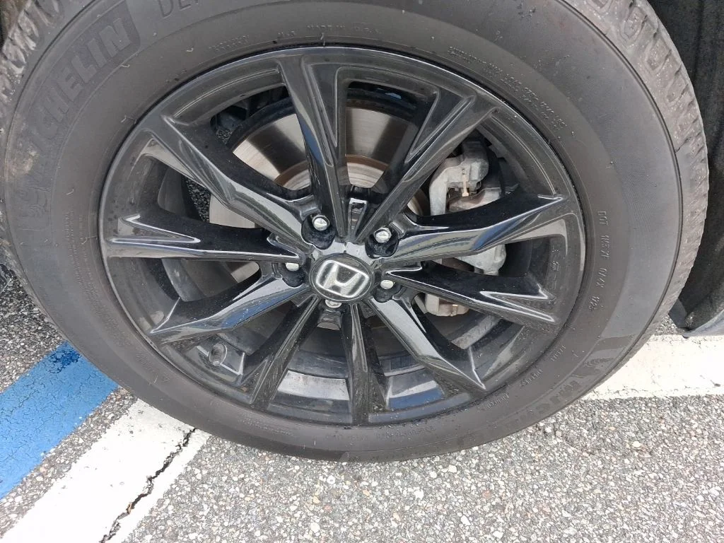 Used 2023  Honda Sport image 16