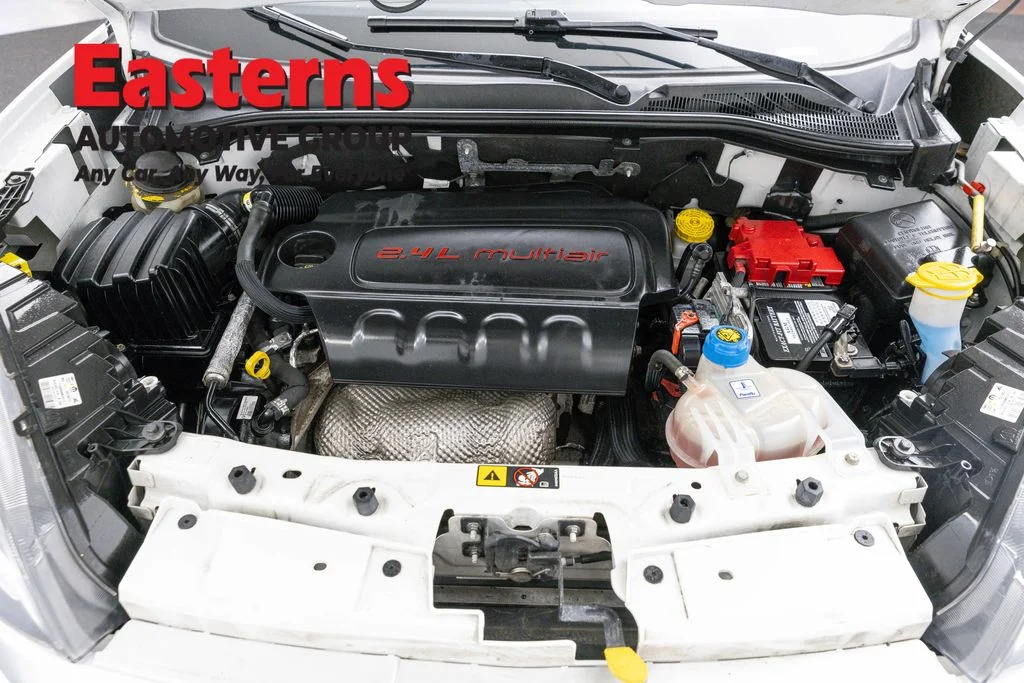 Used 2022 White Ram Base image 7