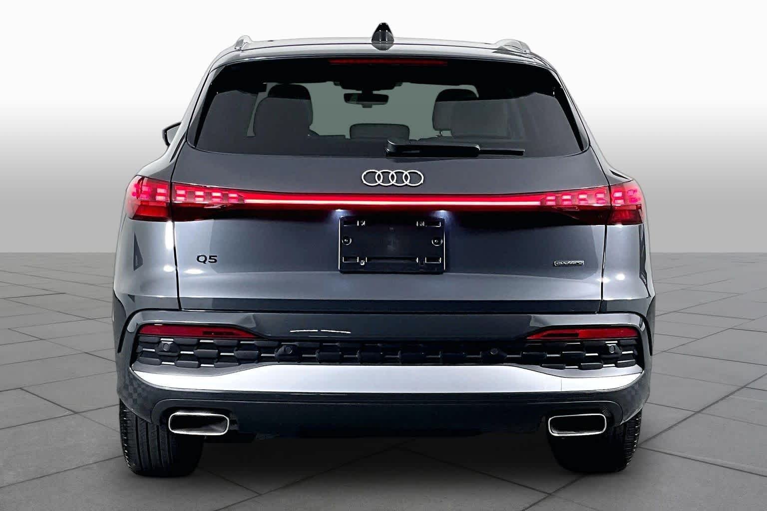 Used 2026 Daytona Gray Pearl Effect Audi Premium image 5